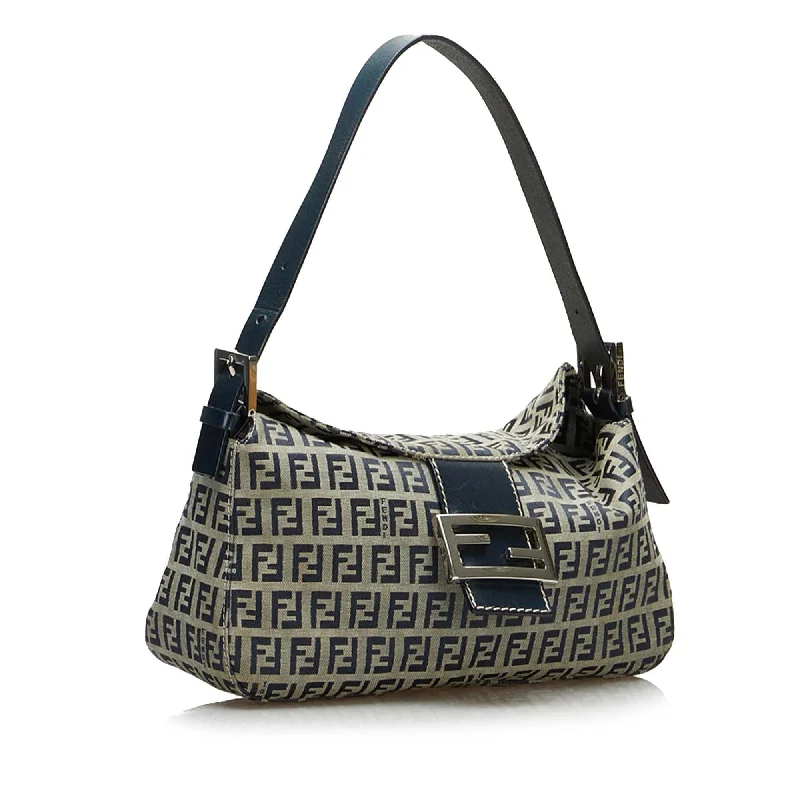 Fendi tote bags with a thermal - insulated pocket for keeping drinks hot or coldFendi Zucchino Baguette (SHG-34ZiE7)