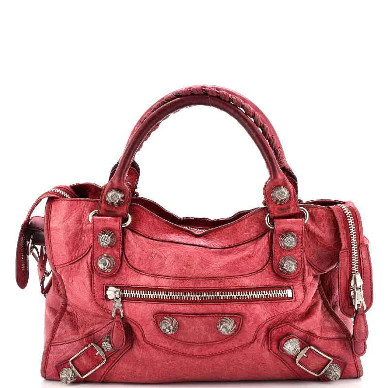 Prada handbags with a metal - framed clasp for durability and styleCity Classic Studs Bag Leather Medium