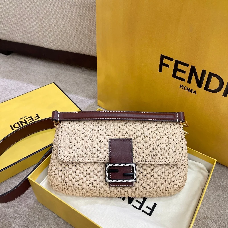 Fendi bags with a detachable camera holder for photography enthusiastsFendi Baguette Woven Straw Red