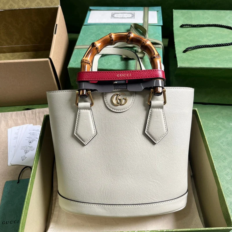 Women Gucci bags with a chain - link trim and a leather bodyWF - Gucci Bags - 547