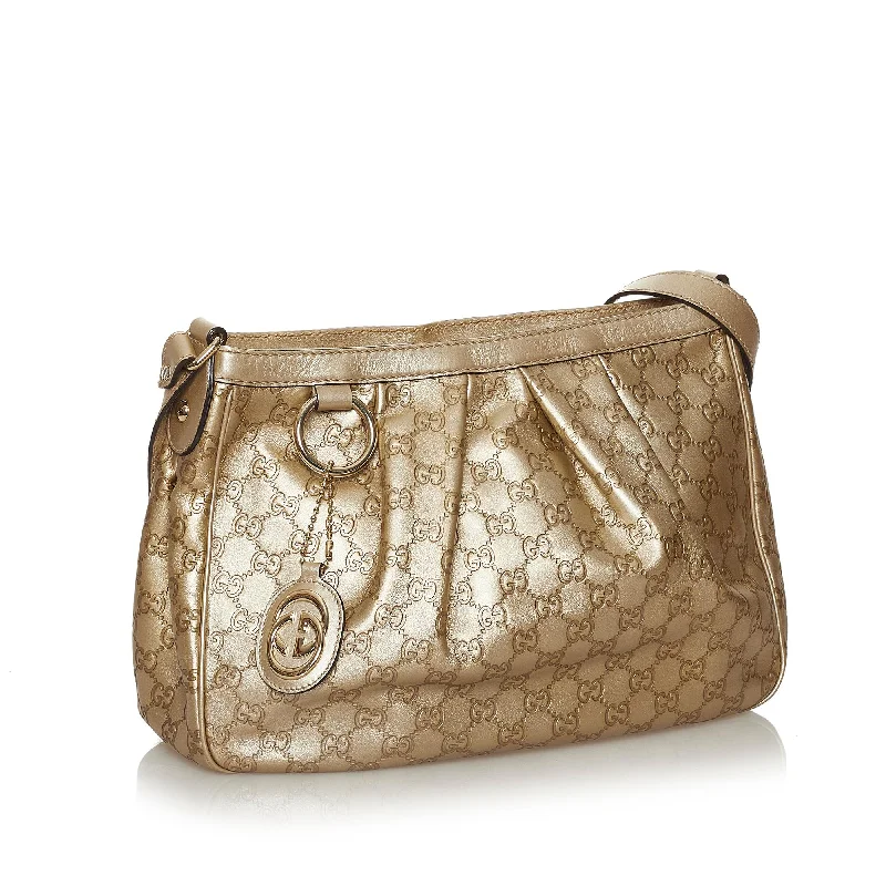 Gucci tote bags for women with a water - resistant coatingGucci Guccissima Sukey Crossbody Bag (28351)