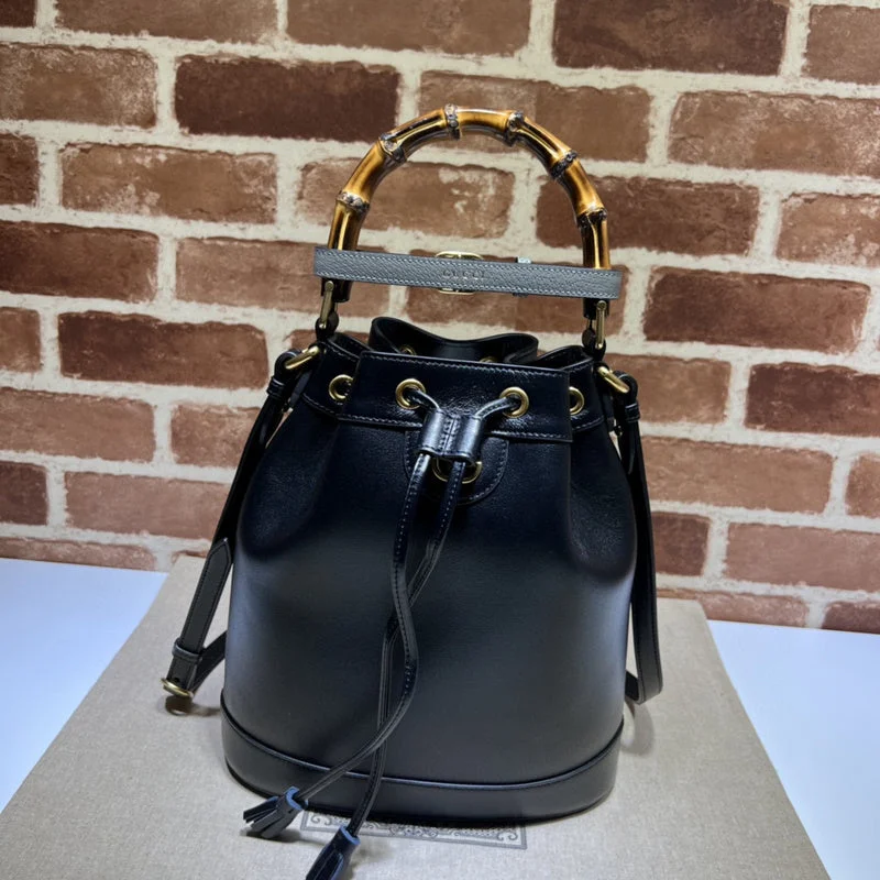 Women Gucci bags with a magnetic snap closure for easy accessGucci  Luxury -  Bags - 588